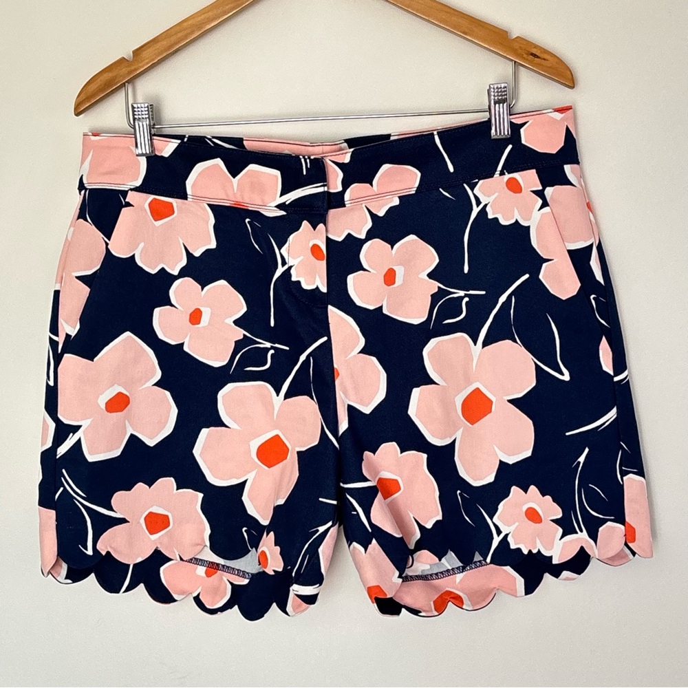 Isaac Mizrahi Floral Scalloped Hem Chino Stretch Shorts Women Size 12 w/pockets